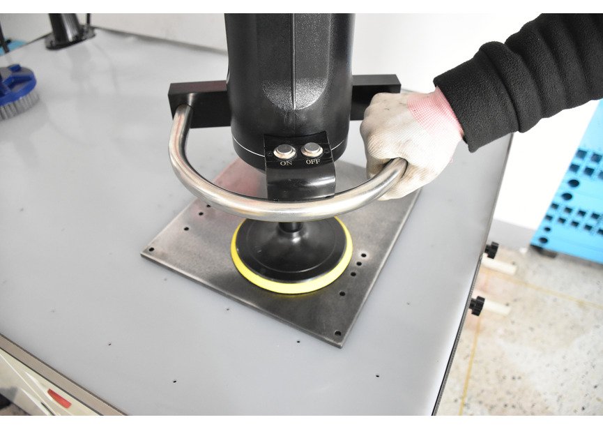 Débavureuse manuelle avec table à vide aspirante – Polissage et Ébavurage – Disque ø150 mm, Moteur 5,8 kW 400 V MW-Tech - 3