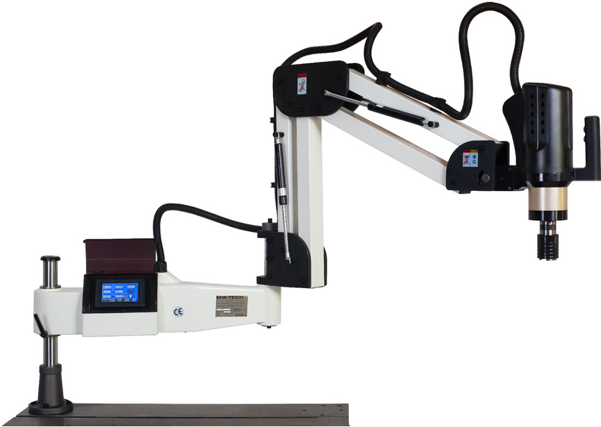 Bras de taraudage électrique M6 à M24 écran tactile PLC servo 1,2 kW 230V portée effective 1600 mm avec 9 douilles dia. 31 MW-Tech